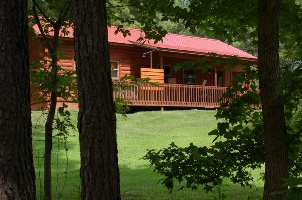 Romantic Creek Cabin