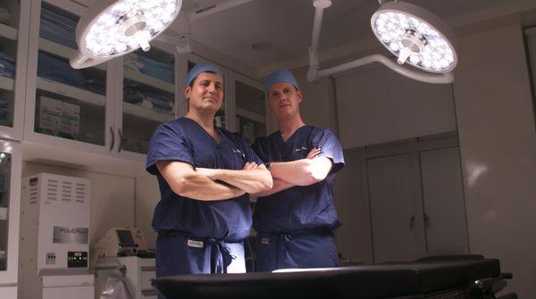 Dr. Norman Rowe & Dr. Charles Pierce in operating room