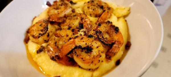 Creamy Cheese Grits and Shrimp