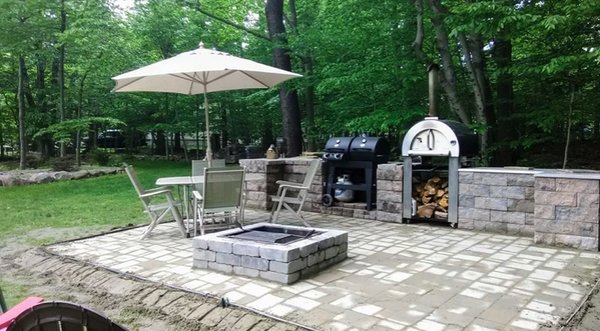 Custom Outdoor Kitchen