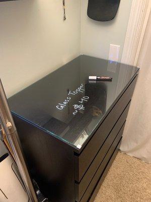 Glass topper for drawer