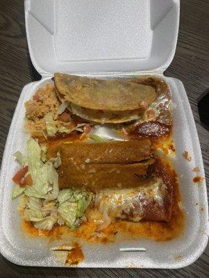 Combo  Enchiladas Tamales  Tacos Dorados