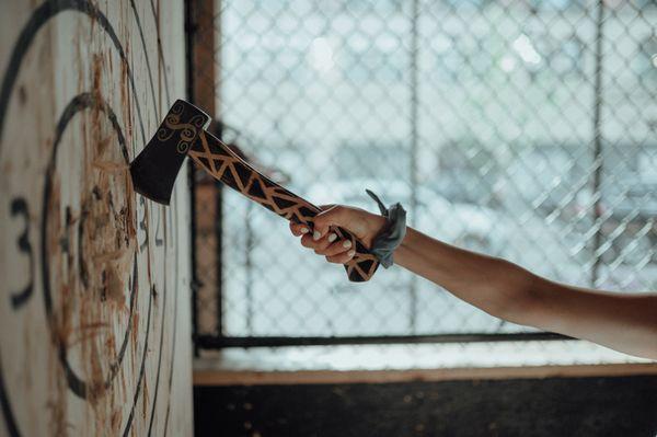 Hatchets & Hops-Downtown Axe Throwing