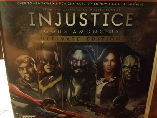 Injustice, Gods among us, ultimate edition.