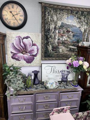 I love this plum furniture set.