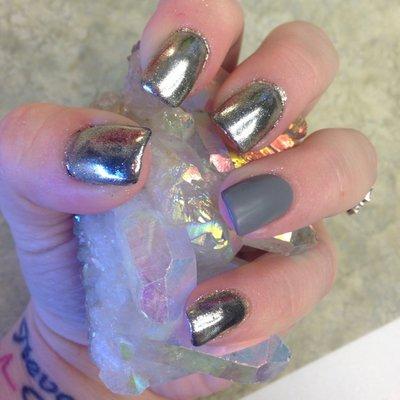 Mirror finish chrome nails by Christy