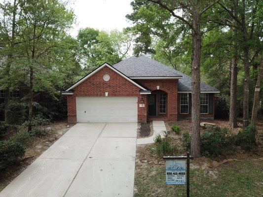 Take a look at this beautiful roof replacement for a great client! What a difference a new roof and a little tree trimming can make!