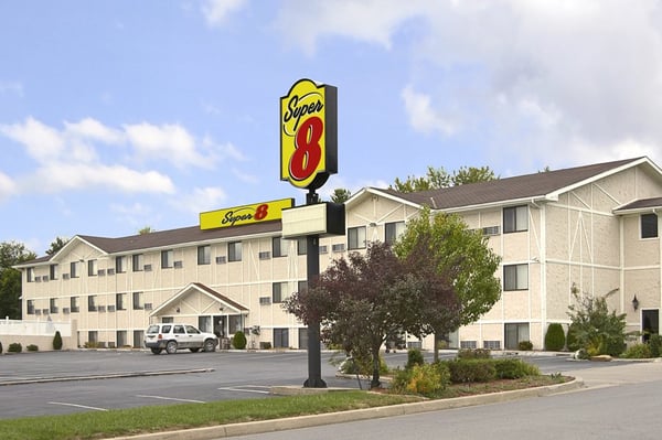 Super 8 Hotel