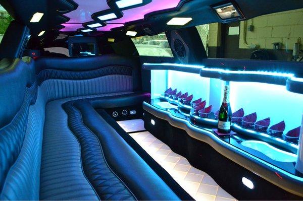 12 passenger Chrysler 300 Limousine