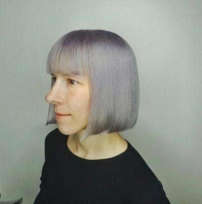 Silver Platinum blond and streamline bob haircut