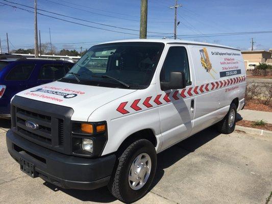 Custom Vehicle Lettering and Graphics