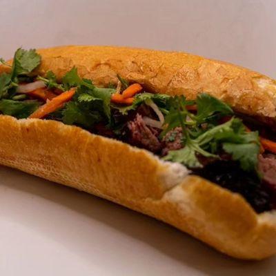 Brisket Banh mi sandwiche
Vietnamese sandwiche