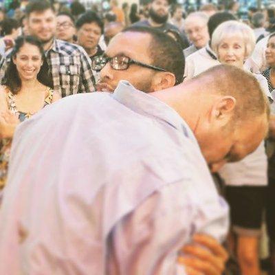 Hypnosis can be performed any where and anytime.  This is a picture of me hypnotizing a stranger on Freemont Street, Las Vegas.