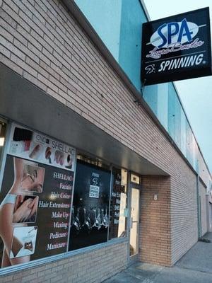 SPA BEAUTY SALON . TRAINER PERSONAL . Spinning Class . PILATES . RIPPED.