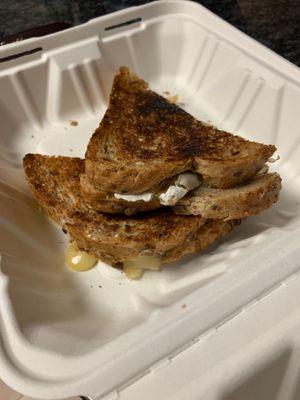 Fuji (Camembert, Fuji apple, honey on a multigrain)