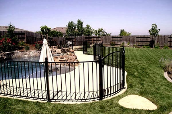 Custom Iron Swimming Pool Security Fences