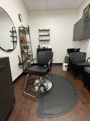 Jasper & Poppy Salon