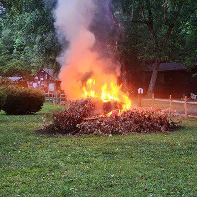 Now that's a fire pit.