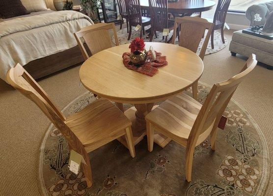 SYO Hickory Dining Set