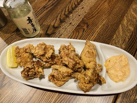 Karaage (fried chicken with spicy mayo)