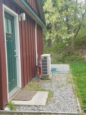 cabin ductless split outdoor condenser install