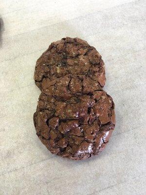 Choc walnut flourless cookies