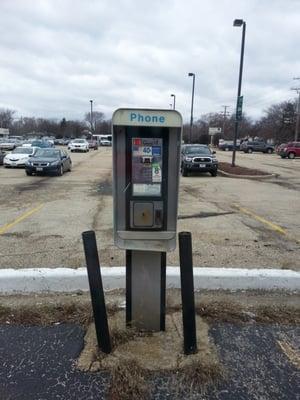 They ACTUALLY have Payphone here, heyo 90s! Don't think it's functioning though...