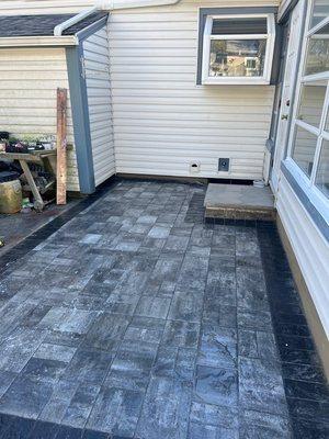 New patio with ice to gray and charcoal border