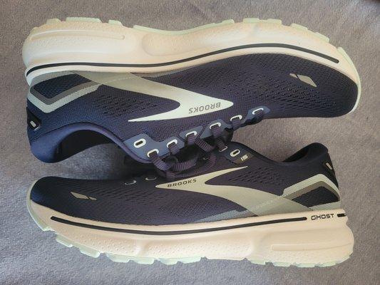 Navy Brooks! So comfty!