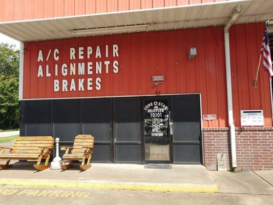 Front office entrance to lone star muffler