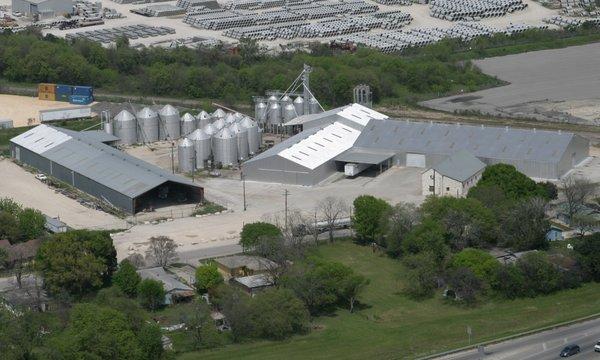 Our warehouse and office, located at 4627 Emil St, San Antonio, TX