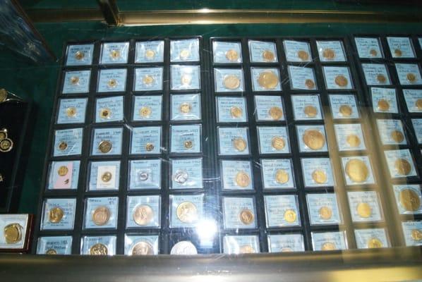 Large selection of US and World Gold Coins