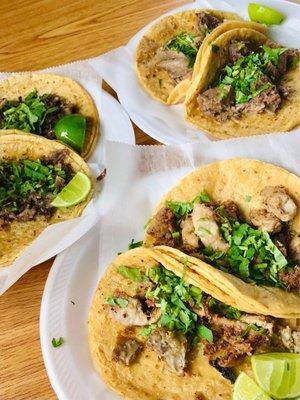 Trio of taco  perfection. Cabeza, tripa y lengua