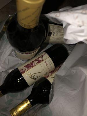 Bottles almost cracked with pathetic "packing"