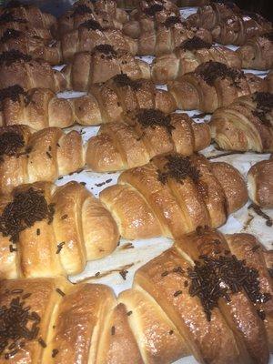 Nutella croissants