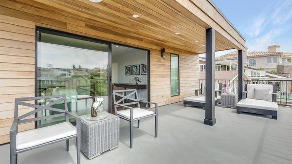 Newly Remodeled Balcony in Corona Del Mar. Photo by Fennell Media