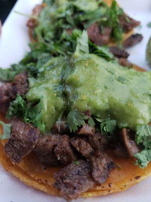 Tacos asada and tripa