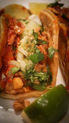 Chinelos Birria Tacos Food Truck