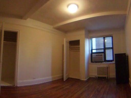 Spacious One Bedroom on Waverly