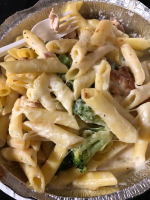 Chicken broccoli Alfredo