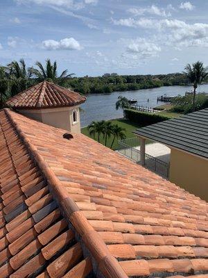 Your roof will look so clean you will think we replaced it!