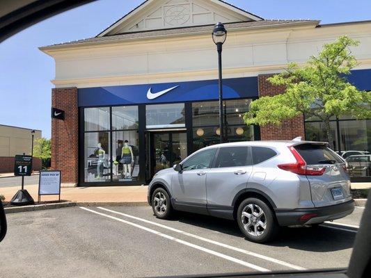 Front entrance & dedicated pick up parking