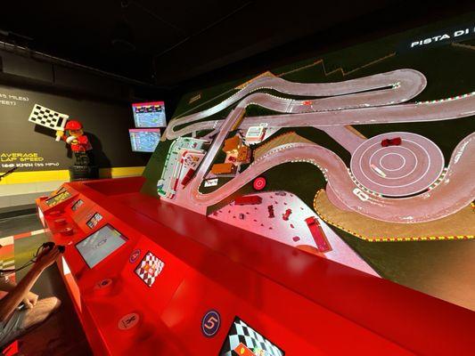 Virtual test track for Lego cars