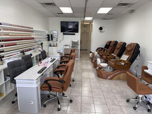 Interior of Mani Nails