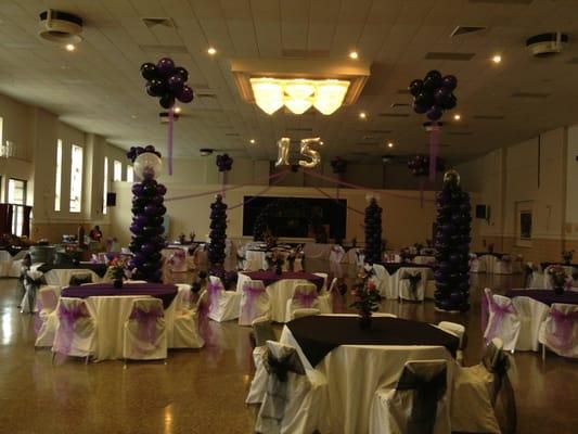 Decoration de 15anos en morado y negro