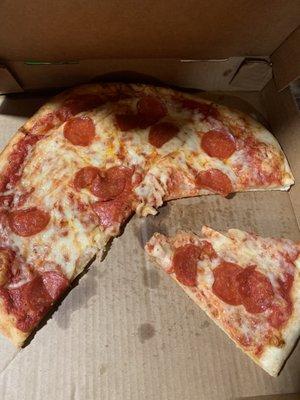 Small pepperoni pizza