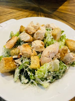 Traditional Caesar w/ Chicken