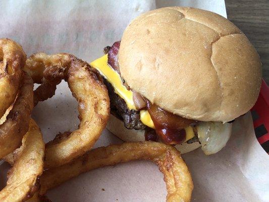 Barbecue Bacon Cheeseburger & Onion Rings