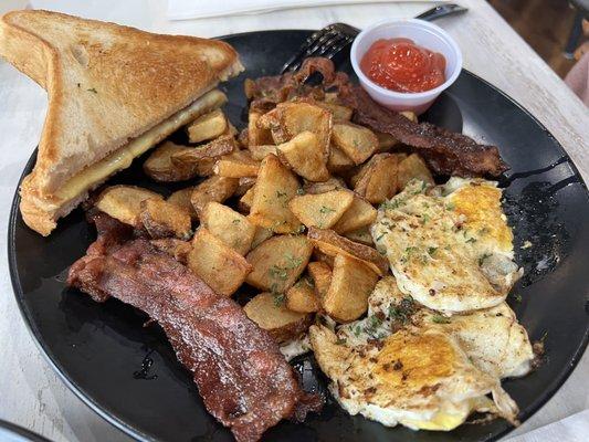 Classic Breakfast with Toast and Bacon