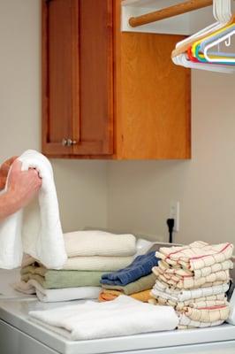 Pit to Palace Cleaning offers Laundry Services.